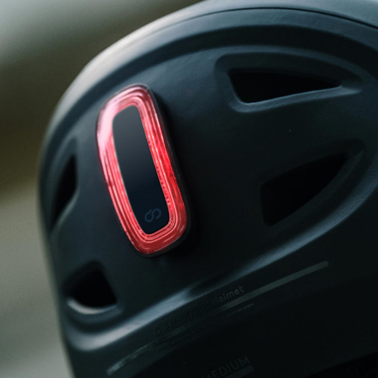 VIRGO | Luz trasera inteligente para cascos